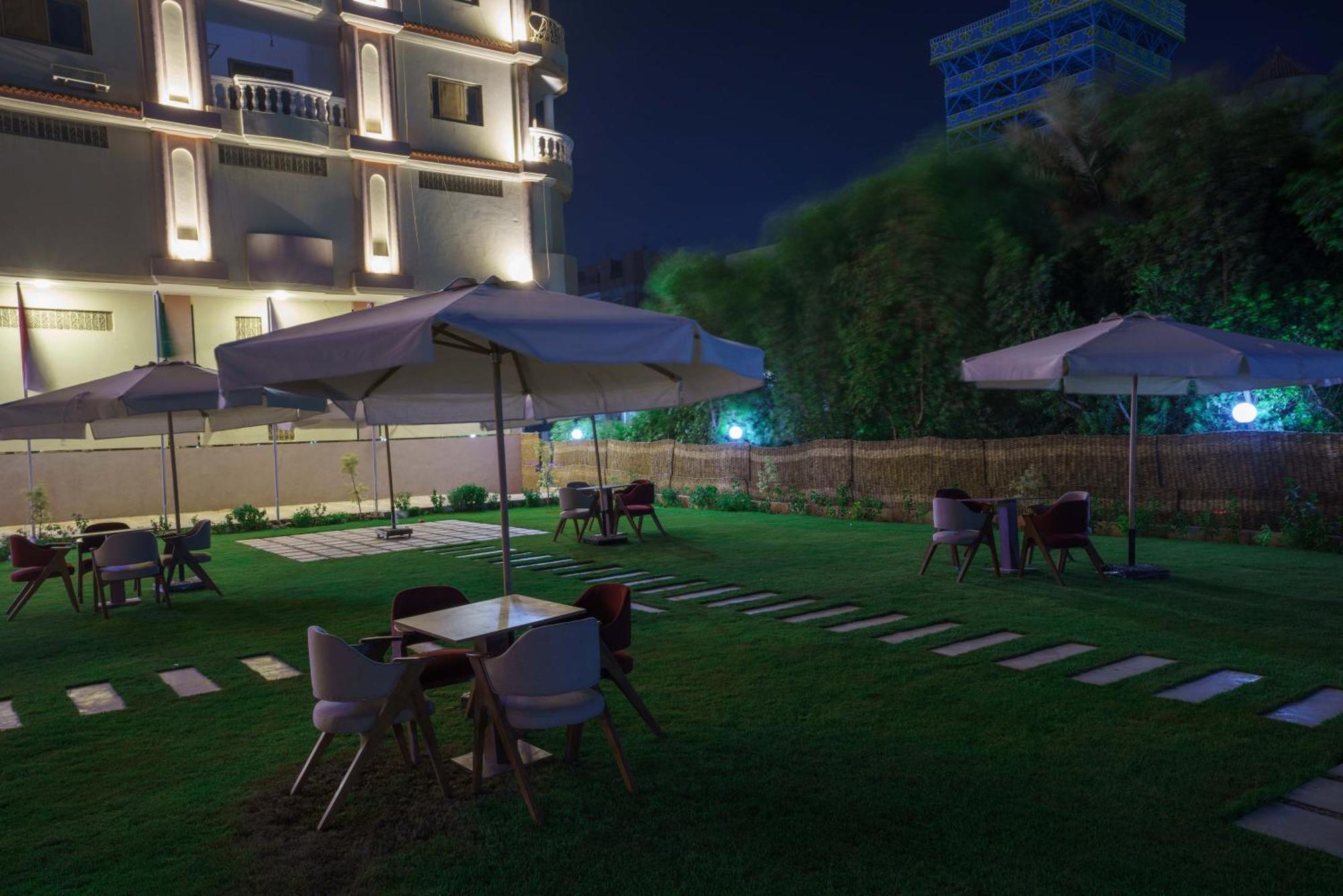 Hotel Pyramids Sunshine View Kafret el-Gabal Esterno foto