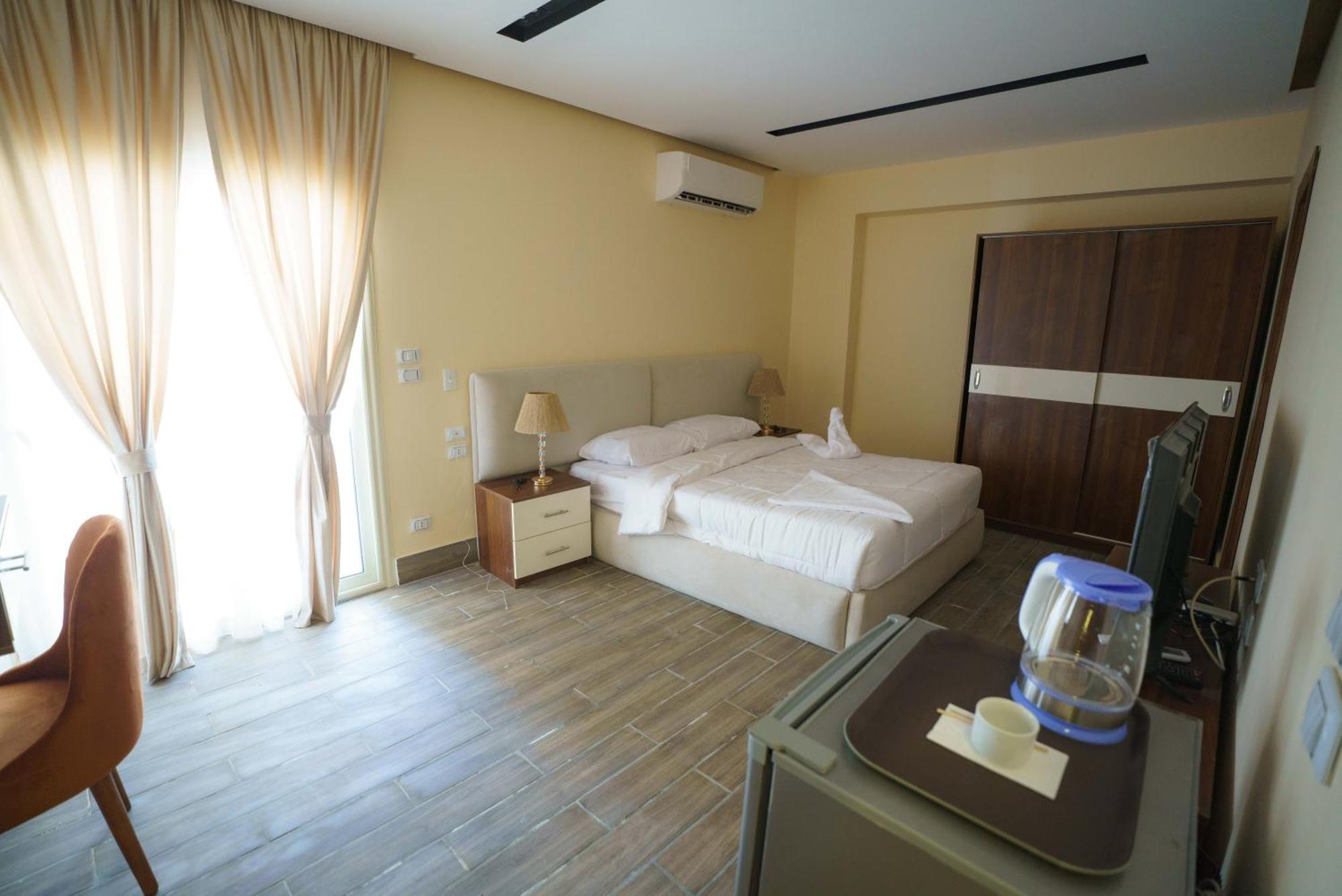 Hotel Pyramids Sunshine View Kafret el-Gabal Esterno foto