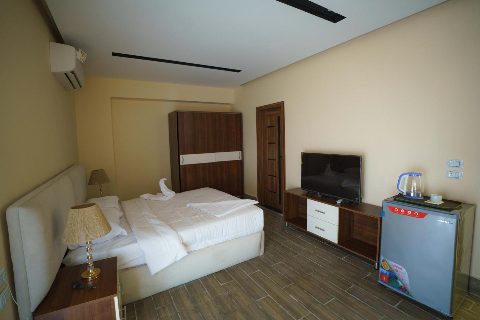 Hotel Pyramids Sunshine View Kafret el-Gabal Esterno foto