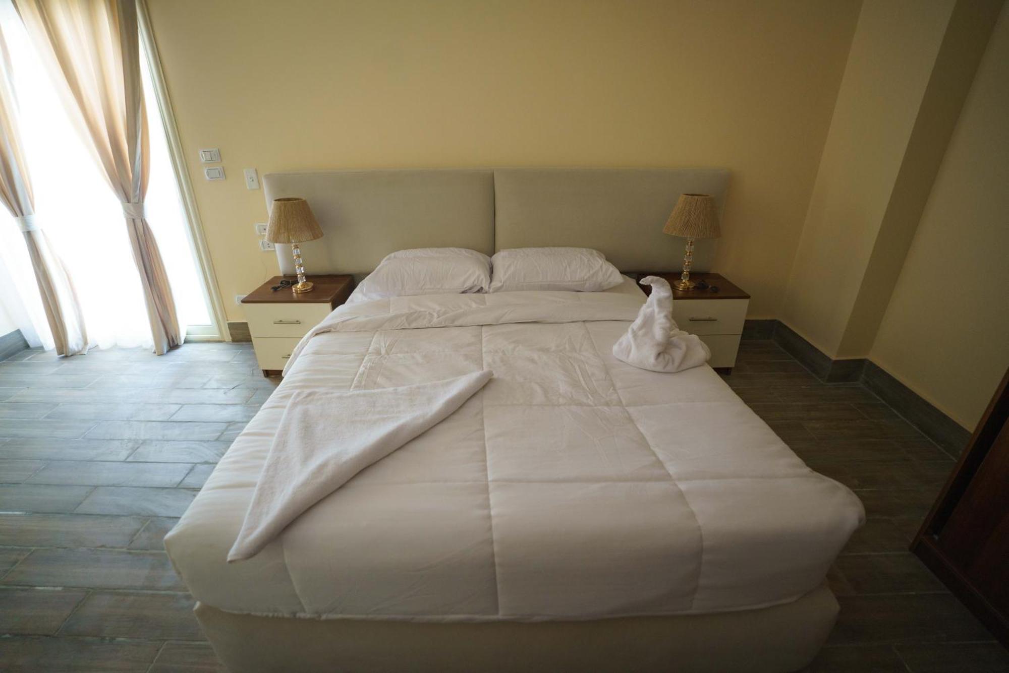 Hotel Pyramids Sunshine View Kafret el-Gabal Esterno foto