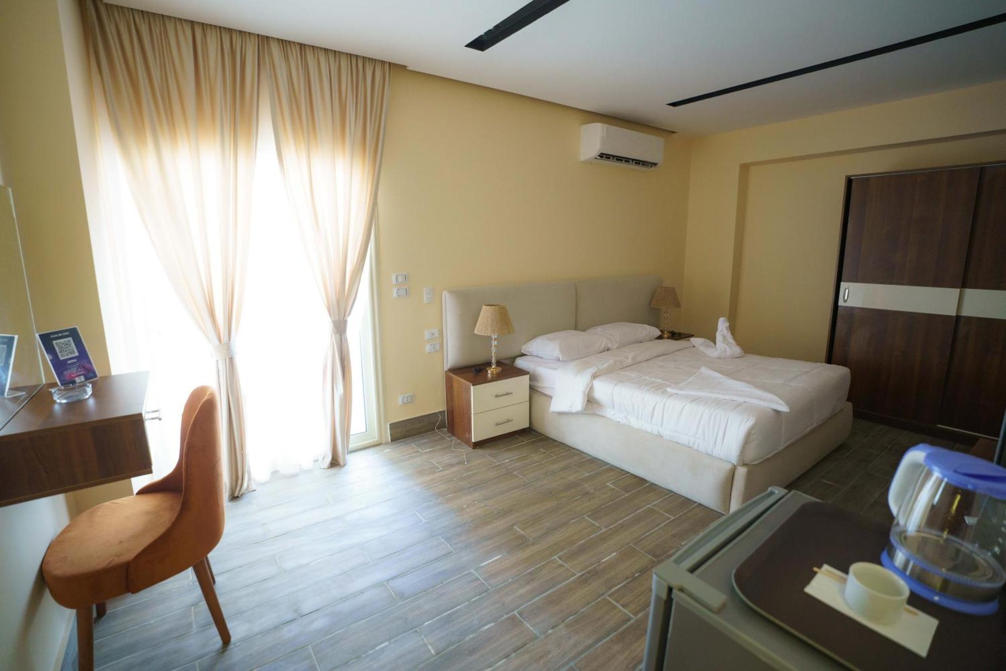 Hotel Pyramids Sunshine View Kafret el-Gabal Esterno foto