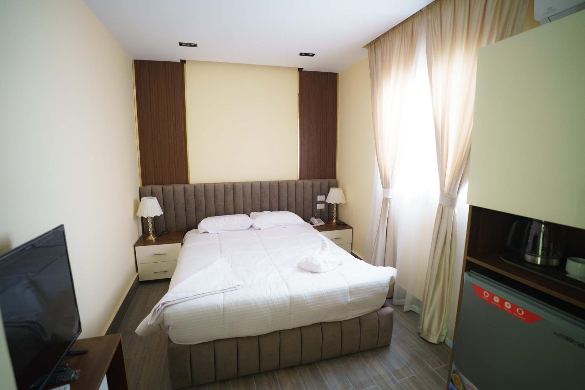 Hotel Pyramids Sunshine View Kafret el-Gabal Esterno foto