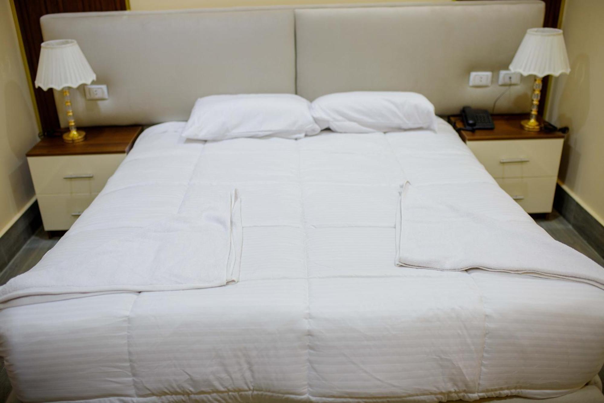 Hotel Pyramids Sunshine View Kafret el-Gabal Esterno foto