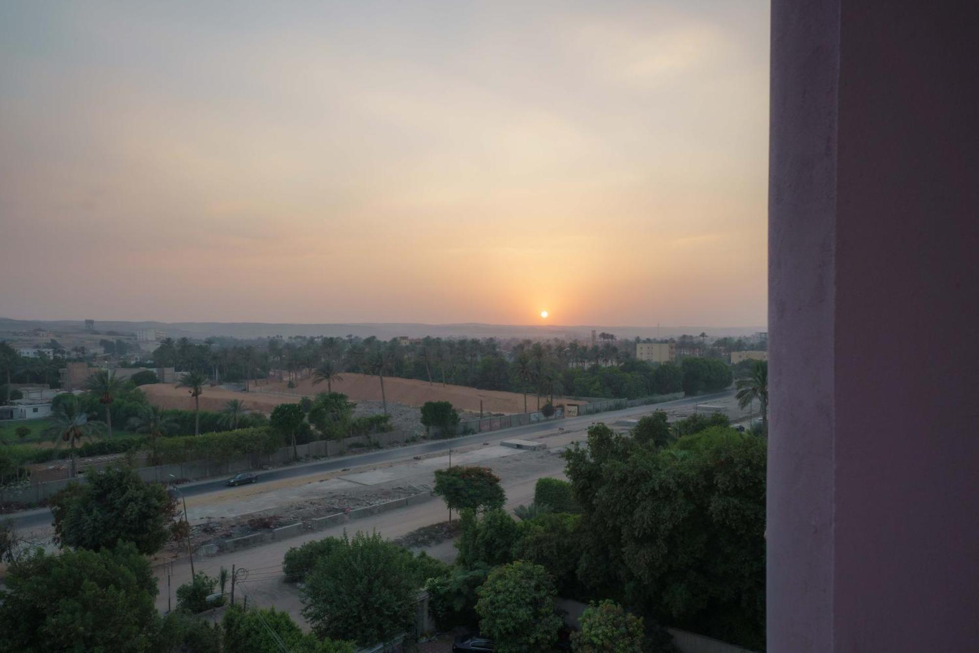 Hotel Pyramids Sunshine View Kafret el-Gabal Esterno foto